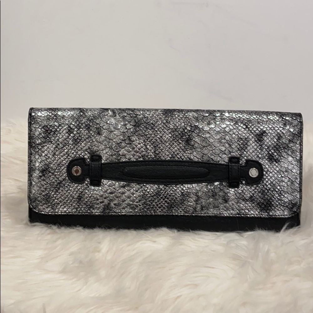 Kenneth Cole Black & Silver - Reaction clutch bag